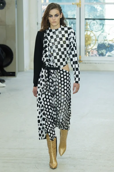 Look 9